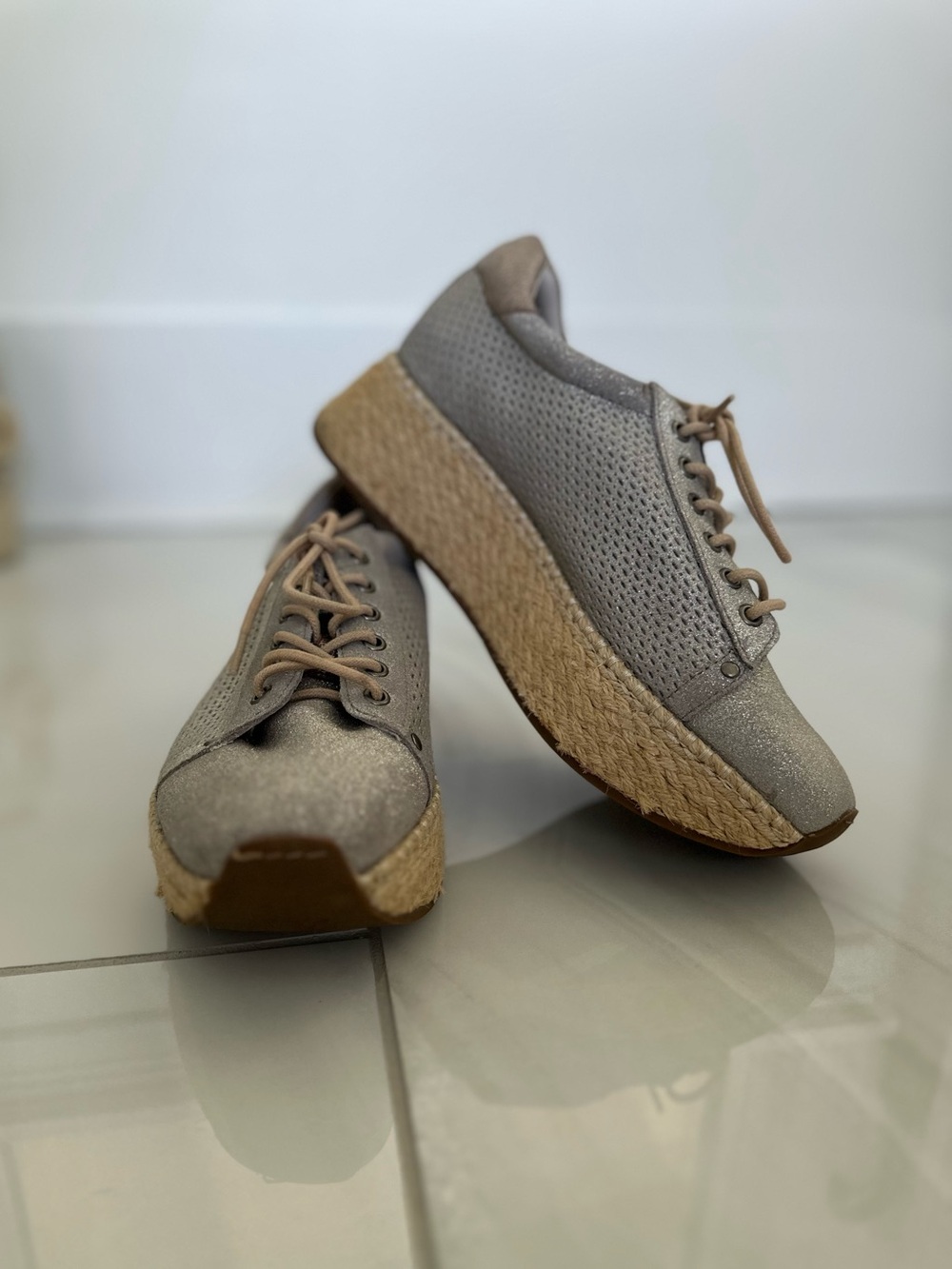 OTBT Meridian Espadrille Flatform – Size 7.5 (Grey Silver)